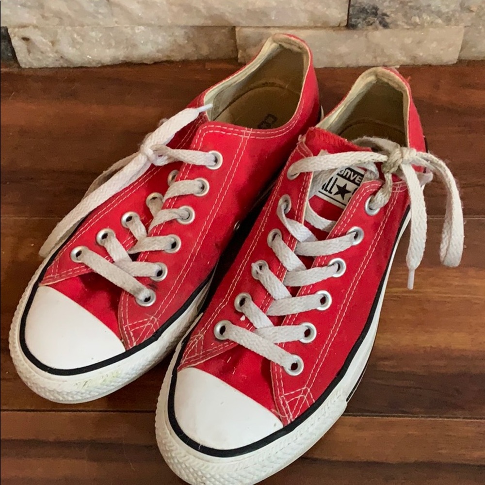 Red Converse All star women’s size 7